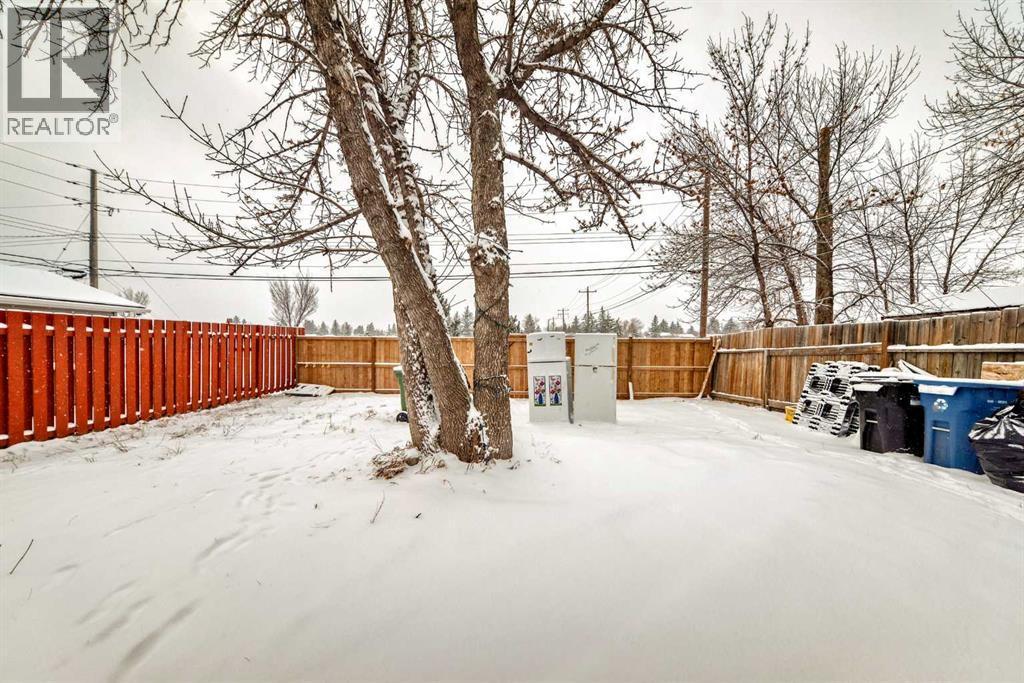 937 Marcombe Drive Ne, Calgary, AB - Outdoor
