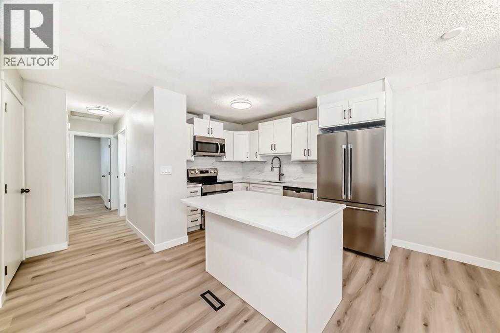 937 Marcombe Drive Ne, Calgary, AB - Indoor Photo Showing Kitchen