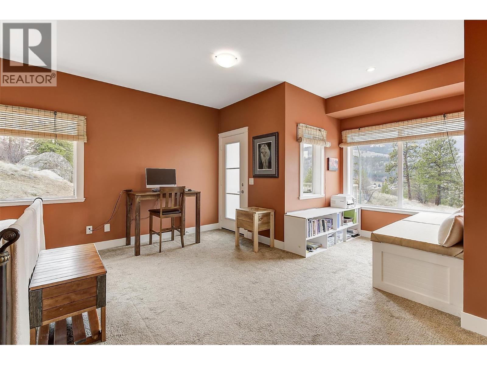 8011 Pierre Drive, Summerland, BC - Indoor