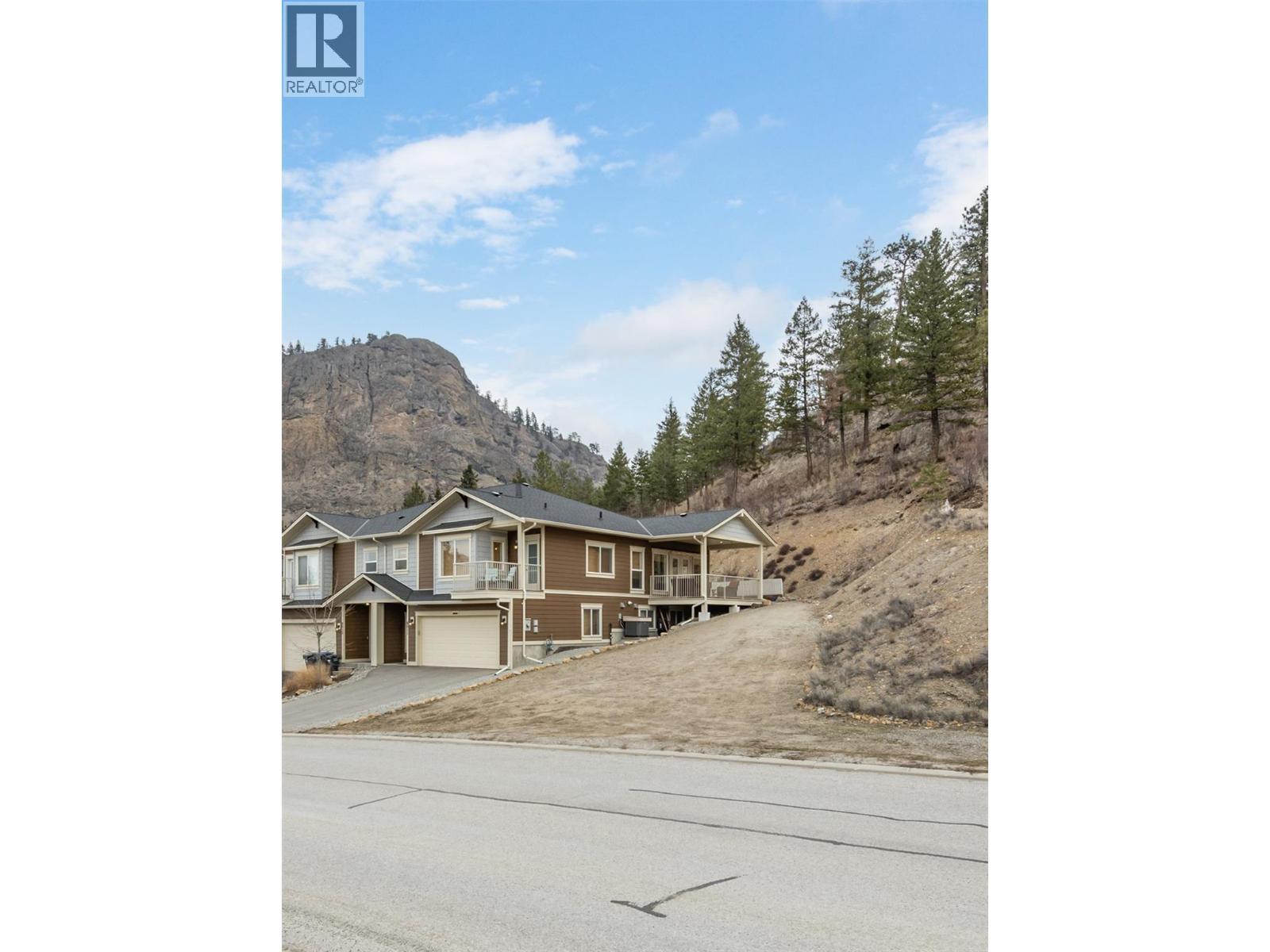 8011 Pierre Drive, Summerland, BC - Outdoor