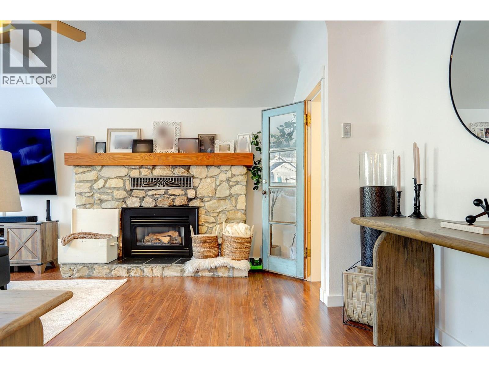 2245 Shuswap Avenue, Lumby, BC - Indoor Photo Showing Living Room With Fireplace
