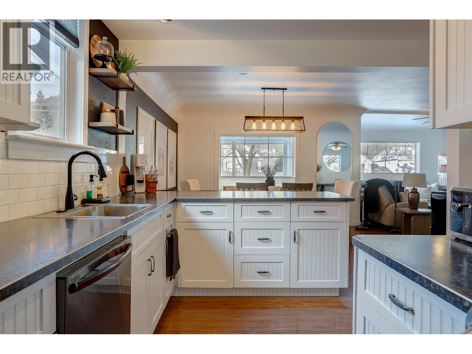2245 Shuswap Avenue, Lumby, BC - Indoor Photo Showing Kitchen