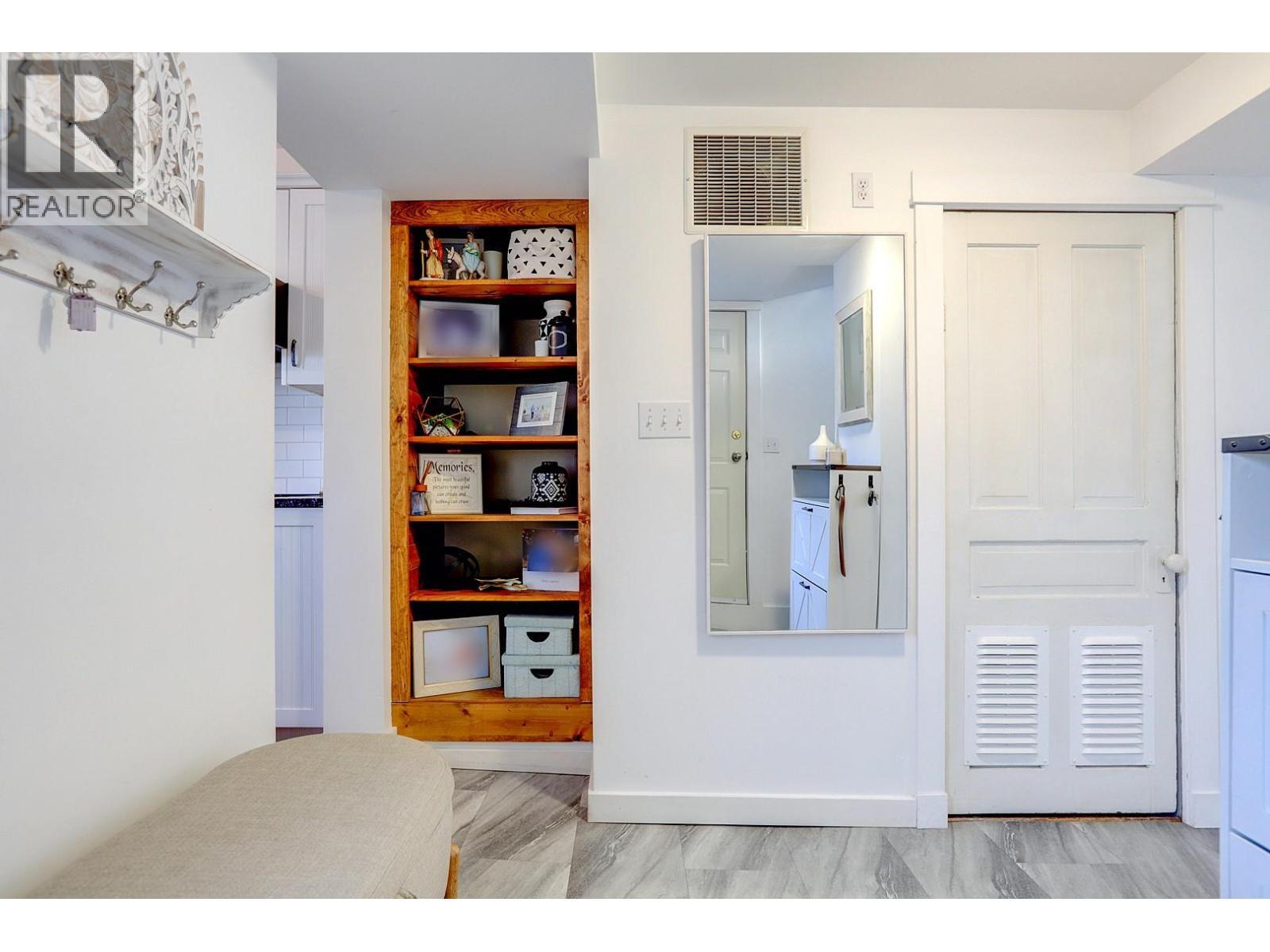 2245 Shuswap Avenue, Lumby, BC - Indoor