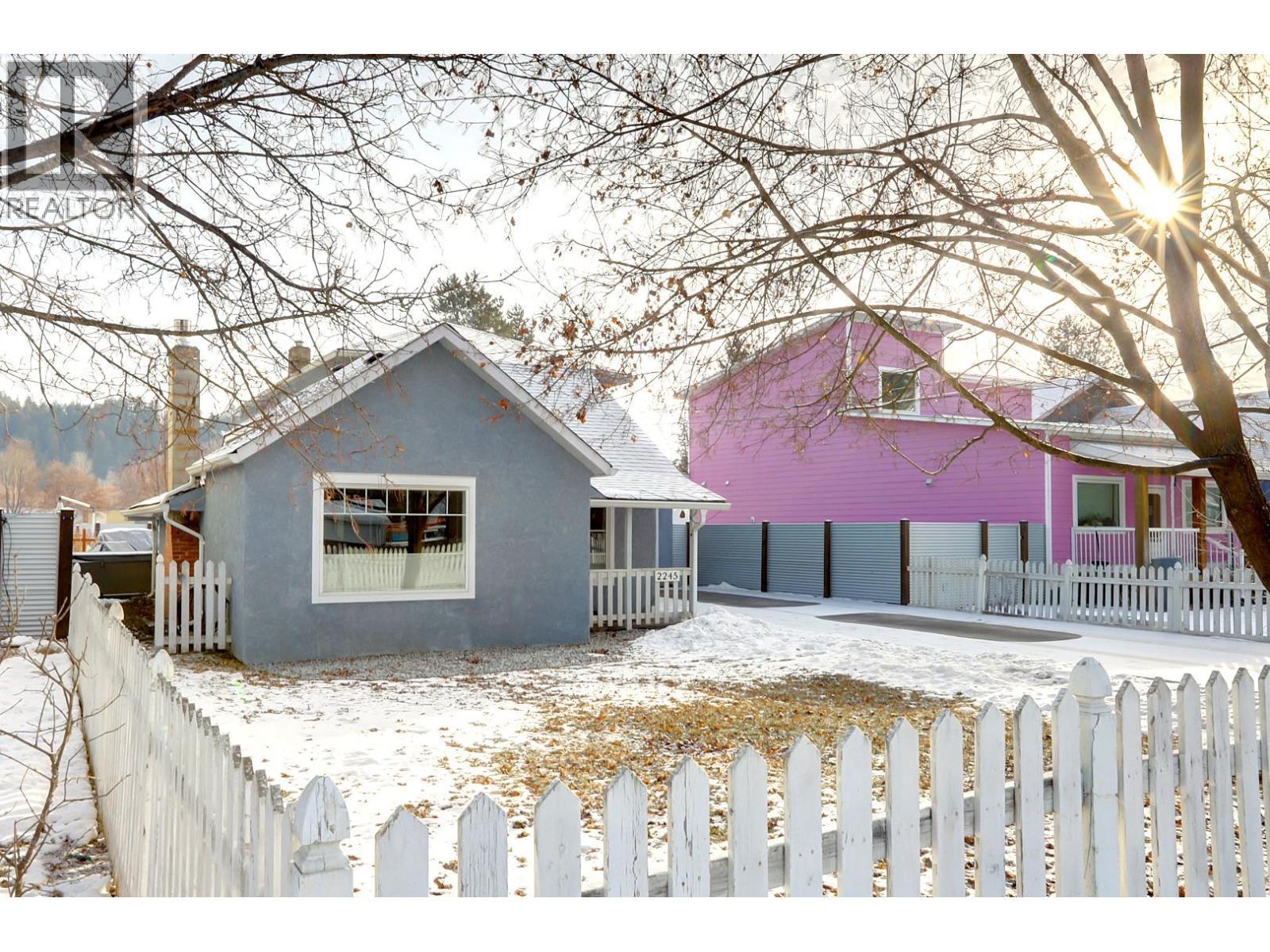 2245 Shuswap Avenue, Lumby, BC - Outdoor