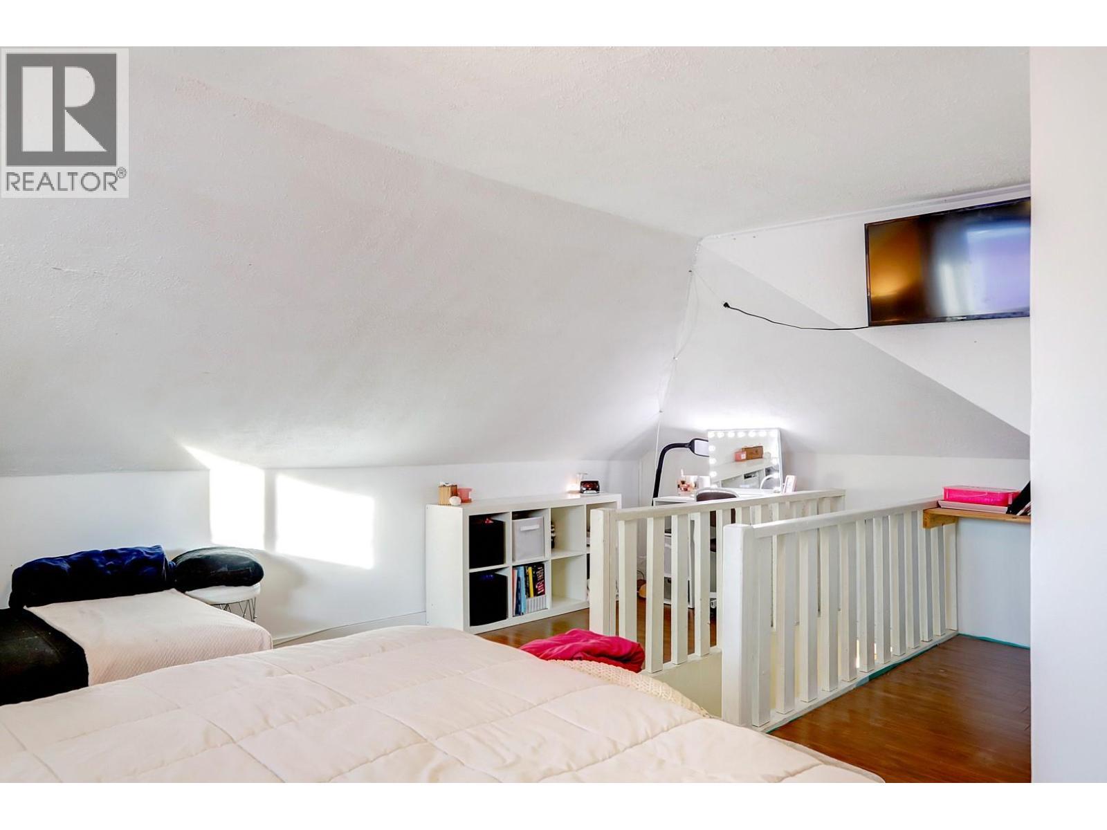 2245 Shuswap Avenue, Lumby, BC - Indoor Photo Showing Bedroom