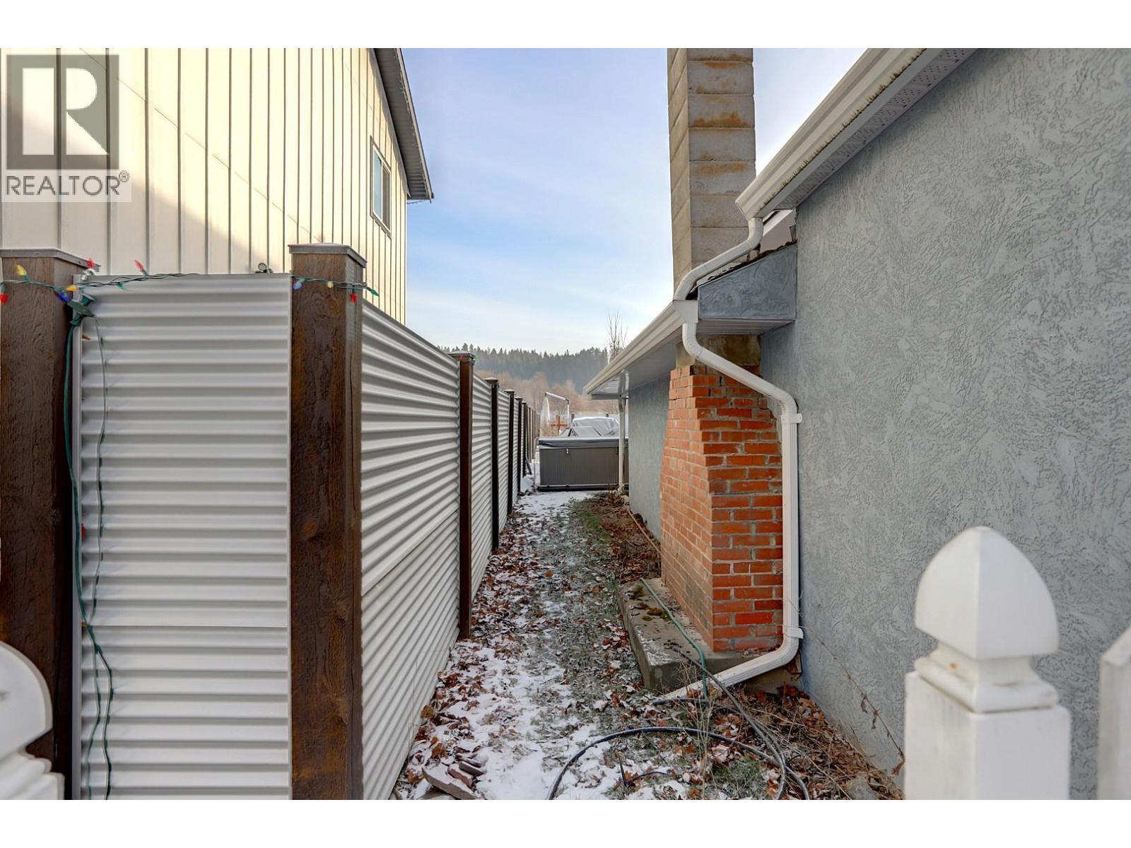 2245 Shuswap Avenue, Lumby, BC - Outdoor With Exterior