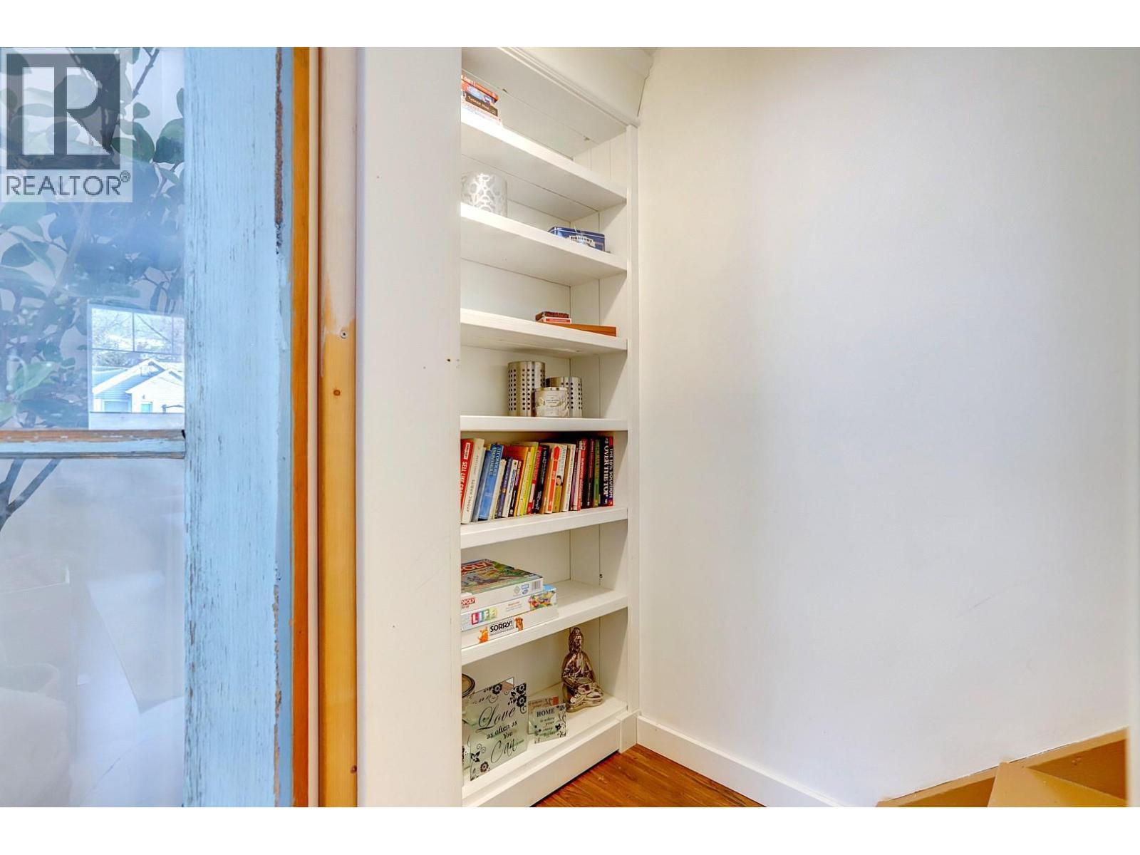 2245 Shuswap Avenue, Lumby, BC - Indoor