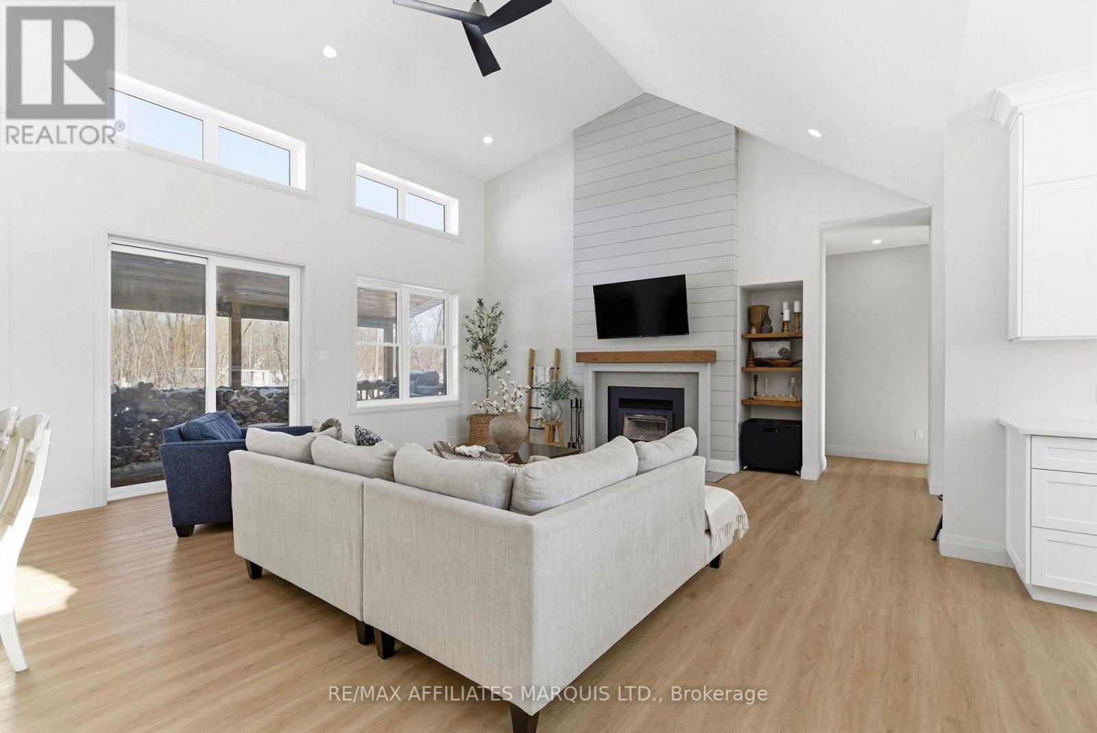 16119 Eamer Road, South Stormont, ON - Indoor Photo Showing Living Room With Fireplace