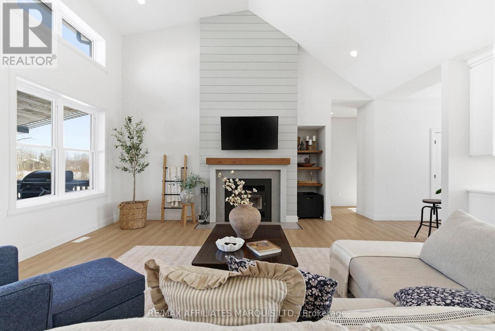 16119 Eamer Road, South Stormont, ON - Indoor Photo Showing Living Room With Fireplace