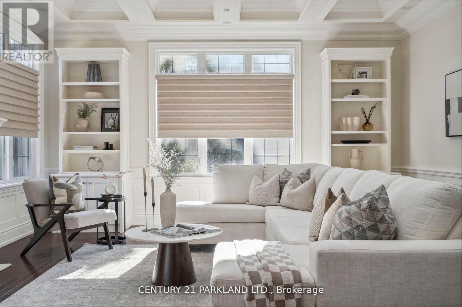 337 Kingsdale Avenue, Toronto, ON - Indoor Photo Showing Living Room
