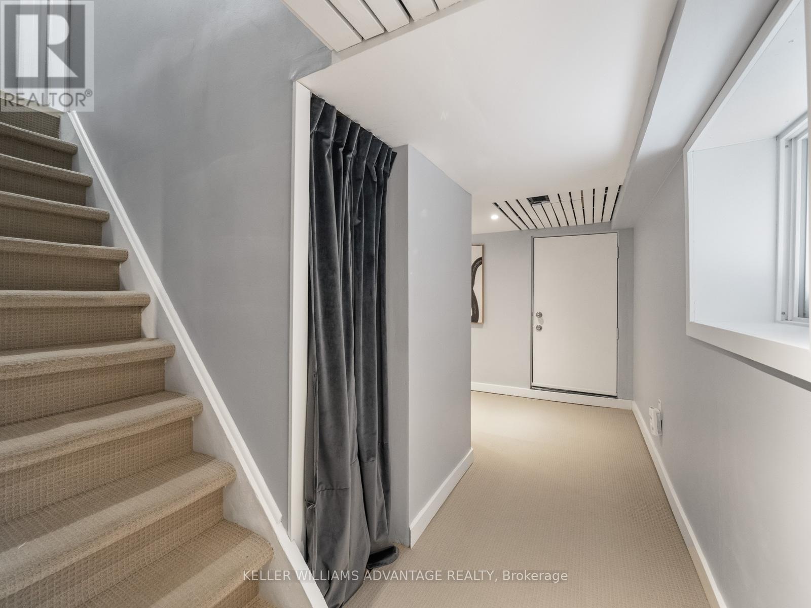 9 Condor Avenue, Toronto, ON - Indoor Photo Showing Other Room