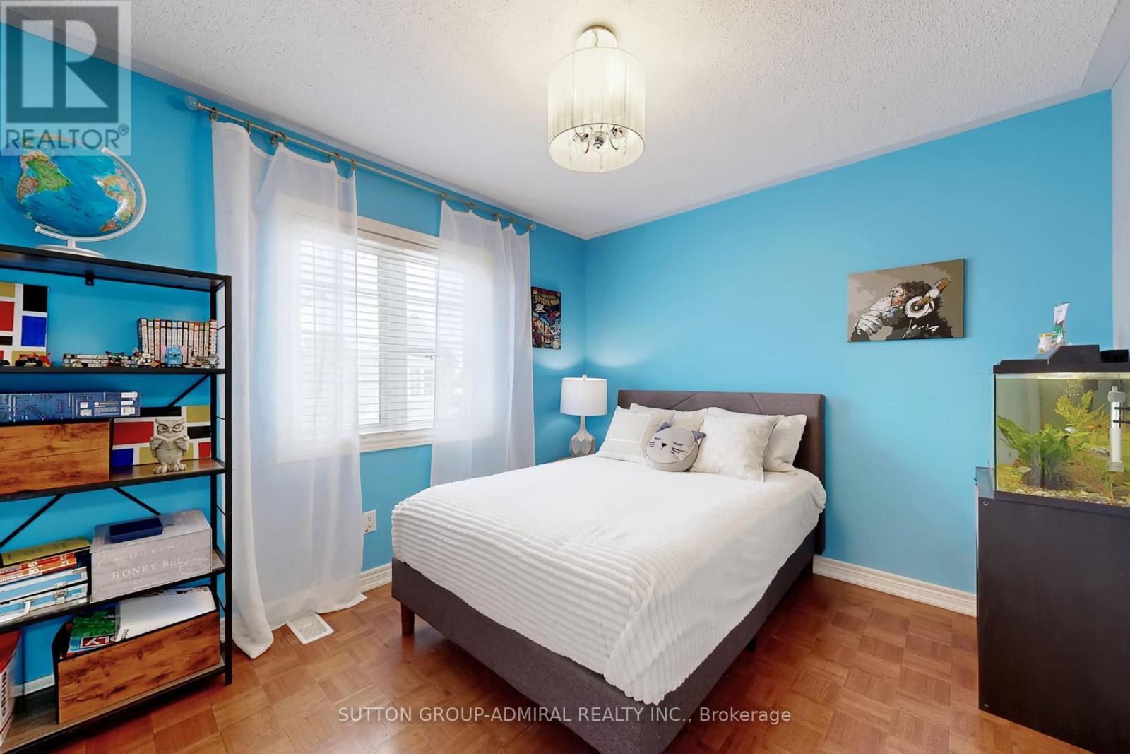98 Dewpoint Road, Vaughan, ON - Indoor Photo Showing Bedroom