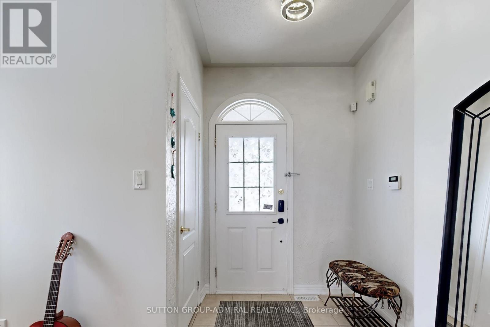 98 Dewpoint Road, Vaughan, ON - Indoor Photo Showing Other Room