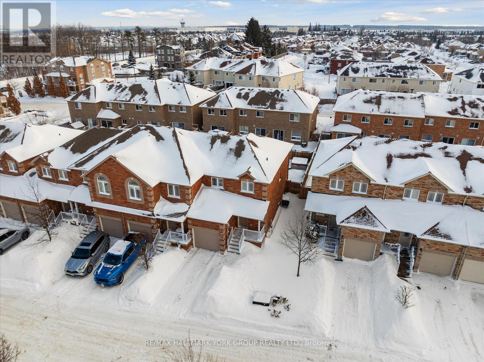 70 - 50 Southwoods Crescent, Barrie, ON - Outdoor