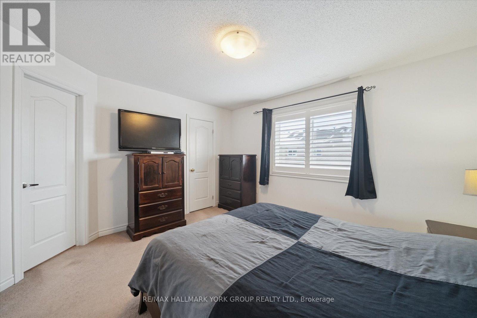 70 - 50 Southwoods Crescent, Barrie, ON - Indoor Photo Showing Bedroom