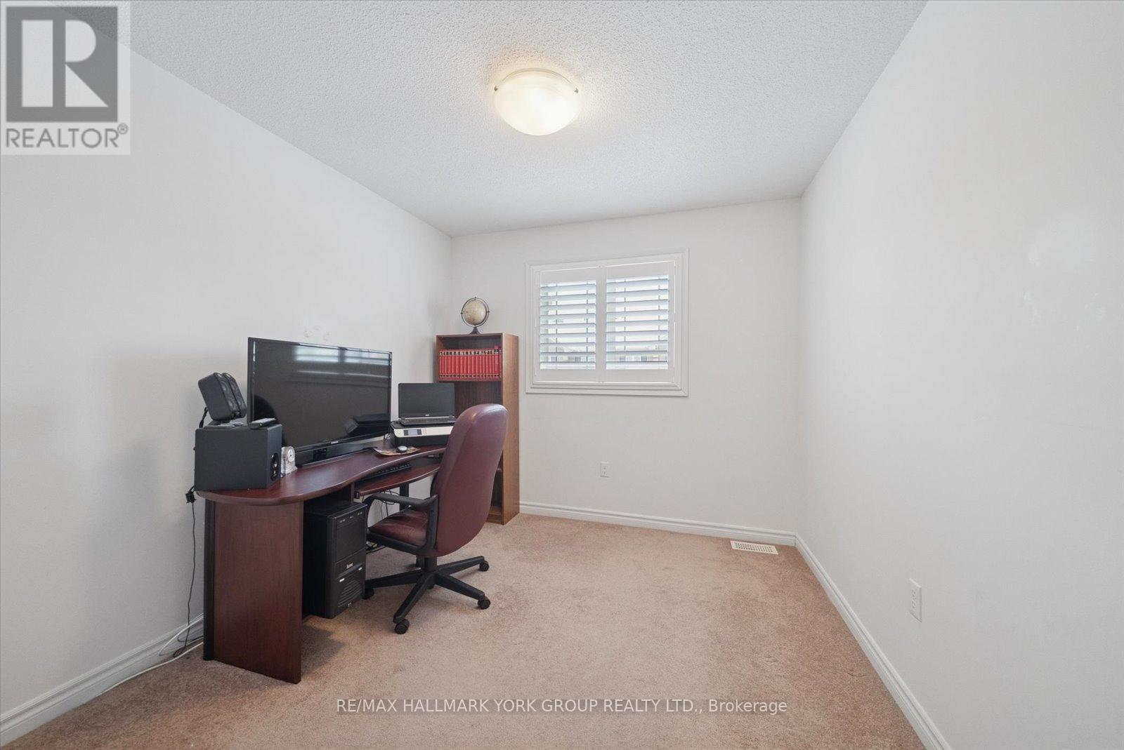 70 - 50 Southwoods Crescent, Barrie, ON - Indoor Photo Showing Office