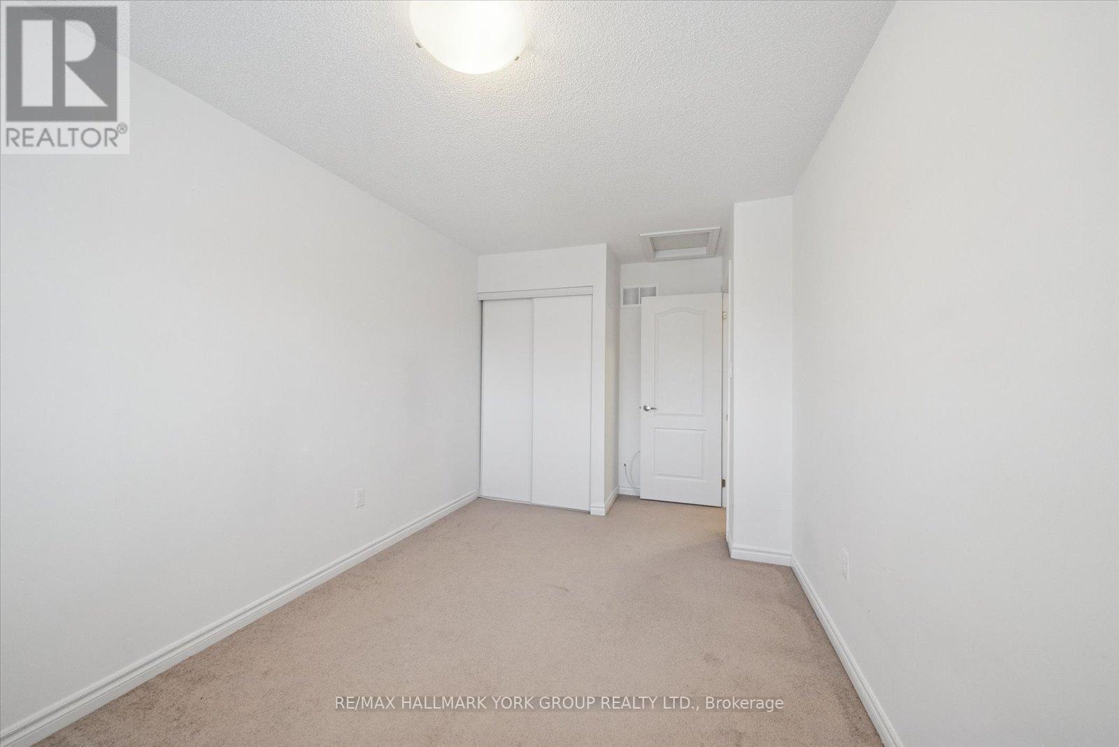70 - 50 Southwoods Crescent, Barrie, ON - Indoor Photo Showing Other Room