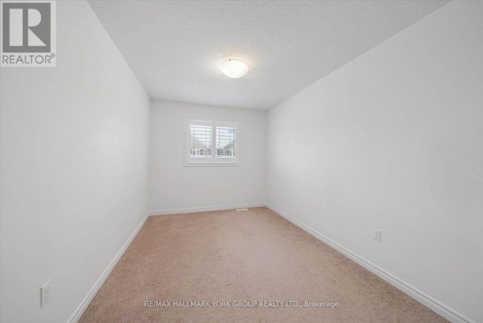 70 - 50 Southwoods Crescent, Barrie, ON - Indoor Photo Showing Other Room
