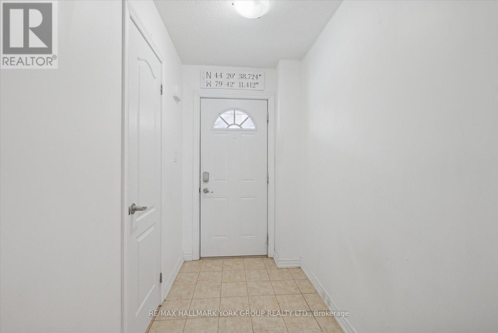 70 - 50 Southwoods Crescent, Barrie, ON - Indoor Photo Showing Other Room