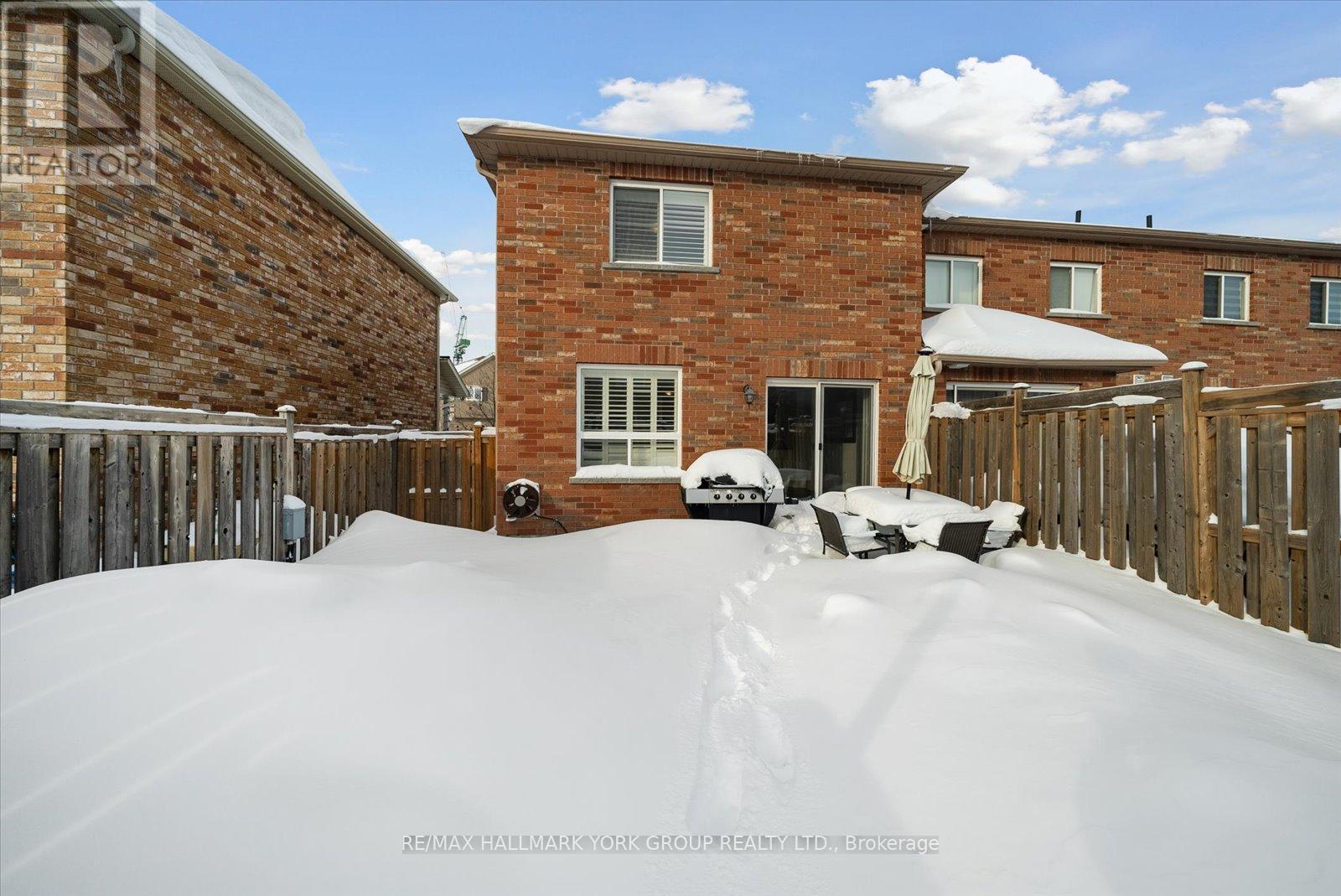 70 - 50 Southwoods Crescent, Barrie, ON - Outdoor With Exterior