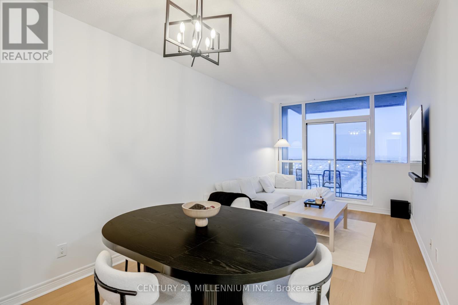 1607 - 339 Rathburn Road W, Mississauga, ON - Indoor