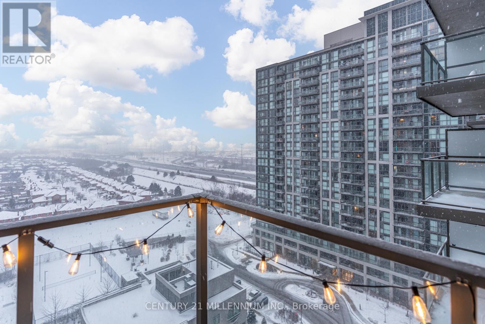 1607 - 339 Rathburn Road W, Mississauga, ON - Outdoor