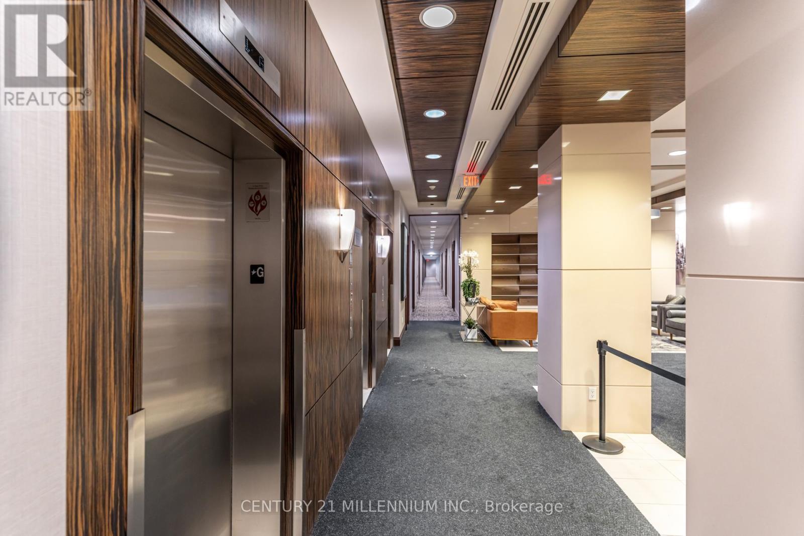 1607 - 339 Rathburn Road W, Mississauga, ON - Indoor Photo Showing Other Room