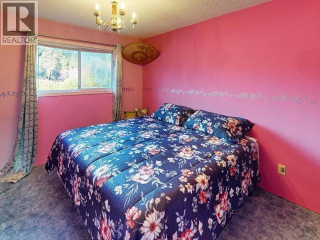 5439 Manson Ave, Powell River, BC - Indoor Photo Showing Bedroom
