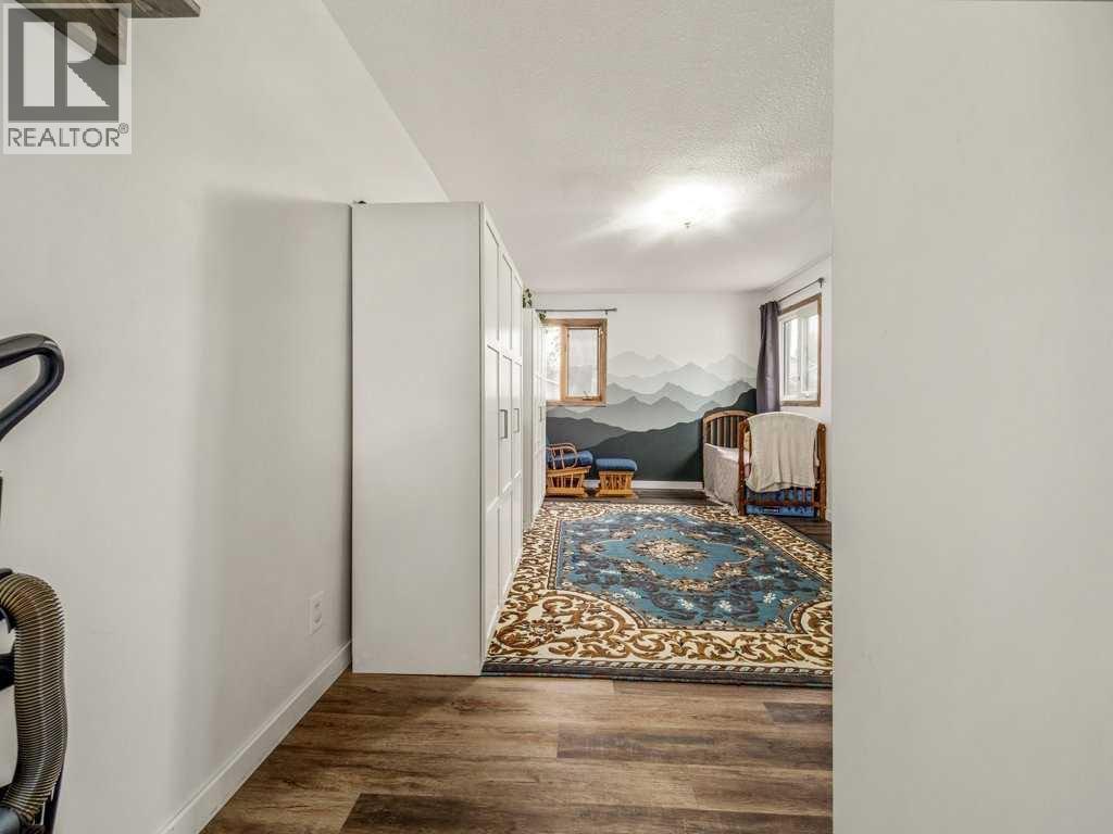 1026 7 Street N, Lethbridge, AB - Indoor Photo Showing Other Room