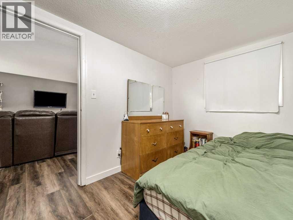 1026 7 Street N, Lethbridge, AB - Indoor Photo Showing Bedroom