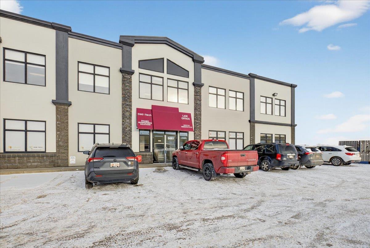 101 5621-5677 99 Street, Edmonton, AB