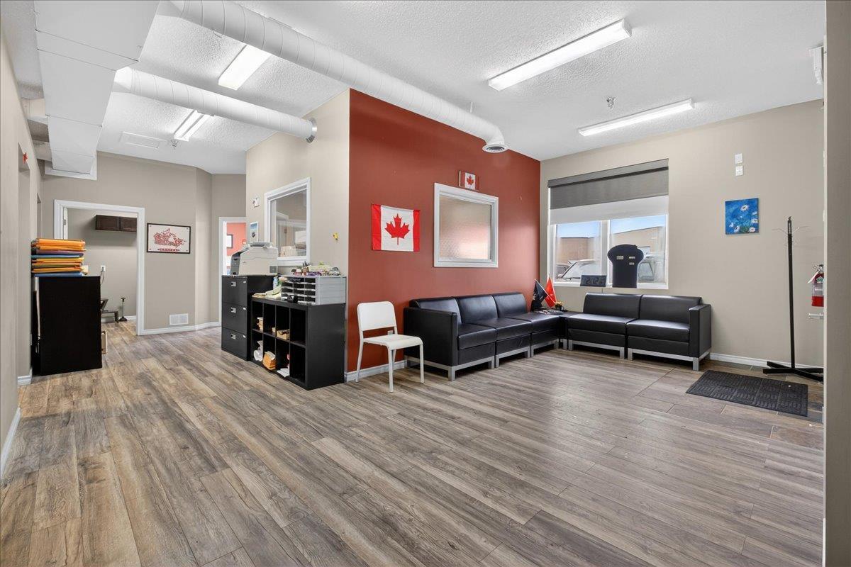 101 5621-5677 99 Street, Edmonton, AB