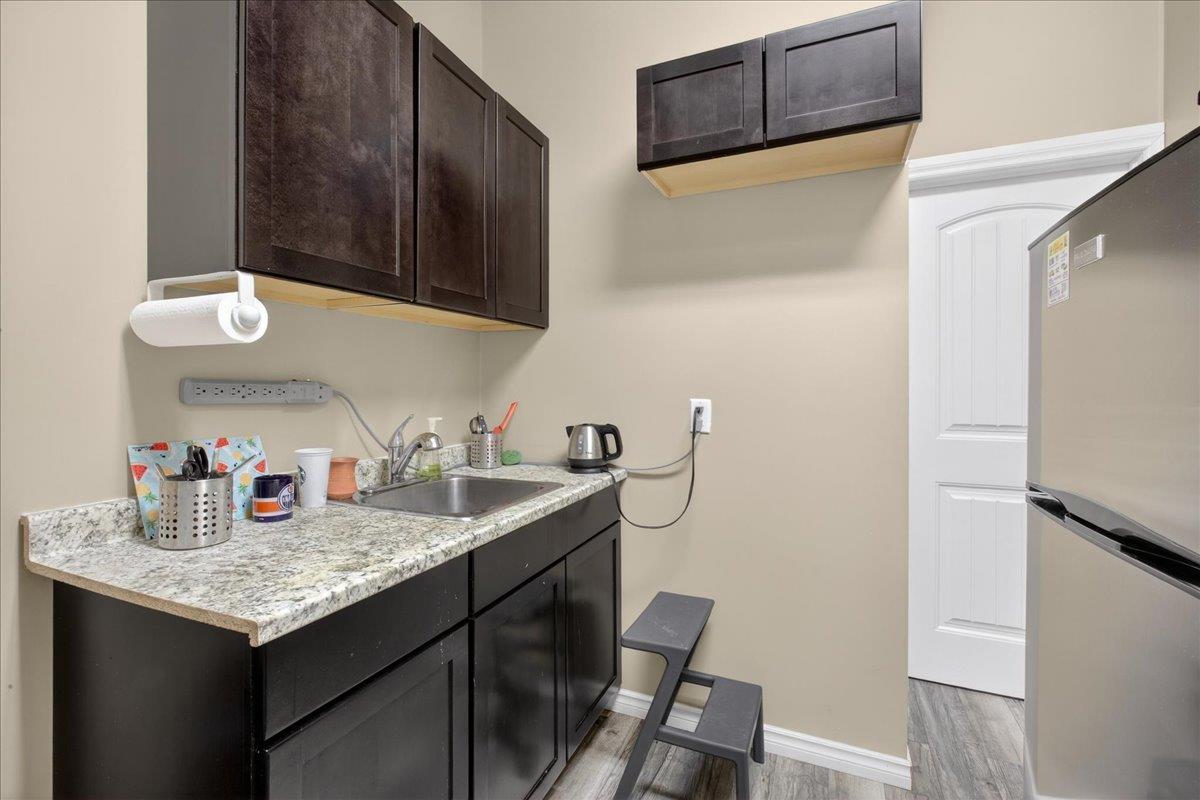 101 5621-5677 99 Street, Edmonton, AB