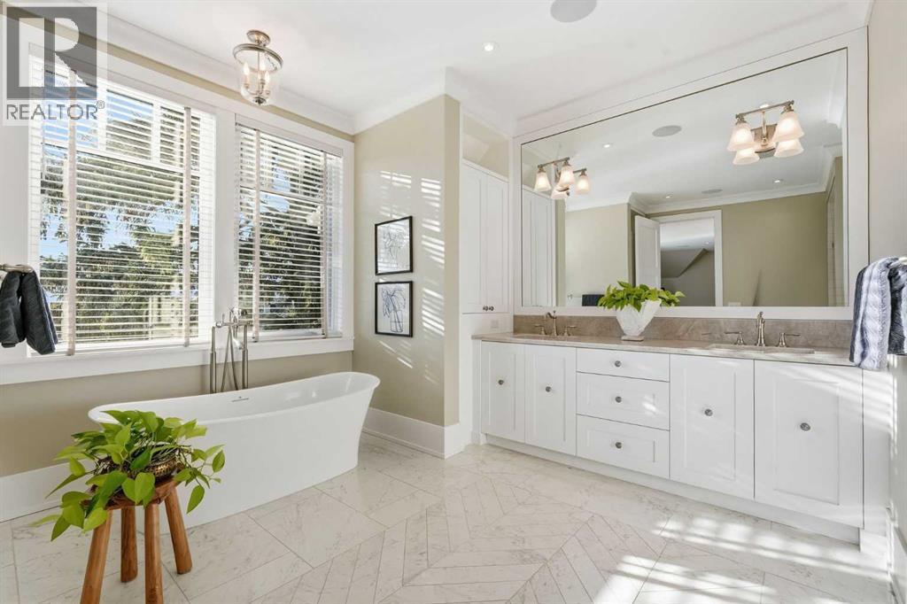 214 39 Avenue Sw, Calgary, AB - Indoor Photo Showing Other Room