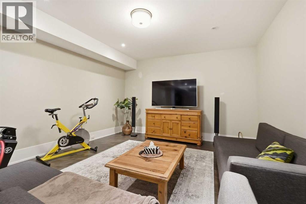 214 39 Avenue Sw, Calgary, AB - Indoor