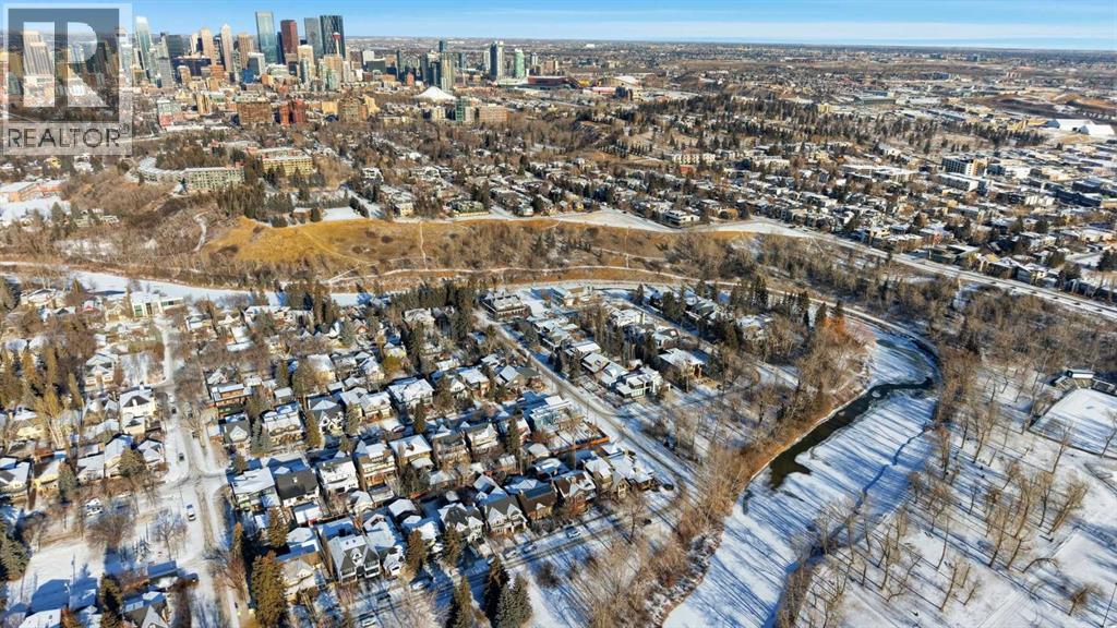 214 39 Avenue Sw, Calgary, AB - Outdoor With View