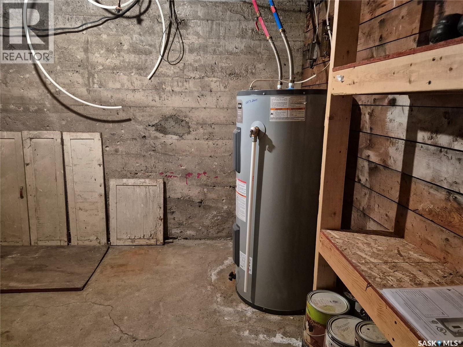 133 1St Street W, Ponteix, SK - Indoor Photo Showing Basement