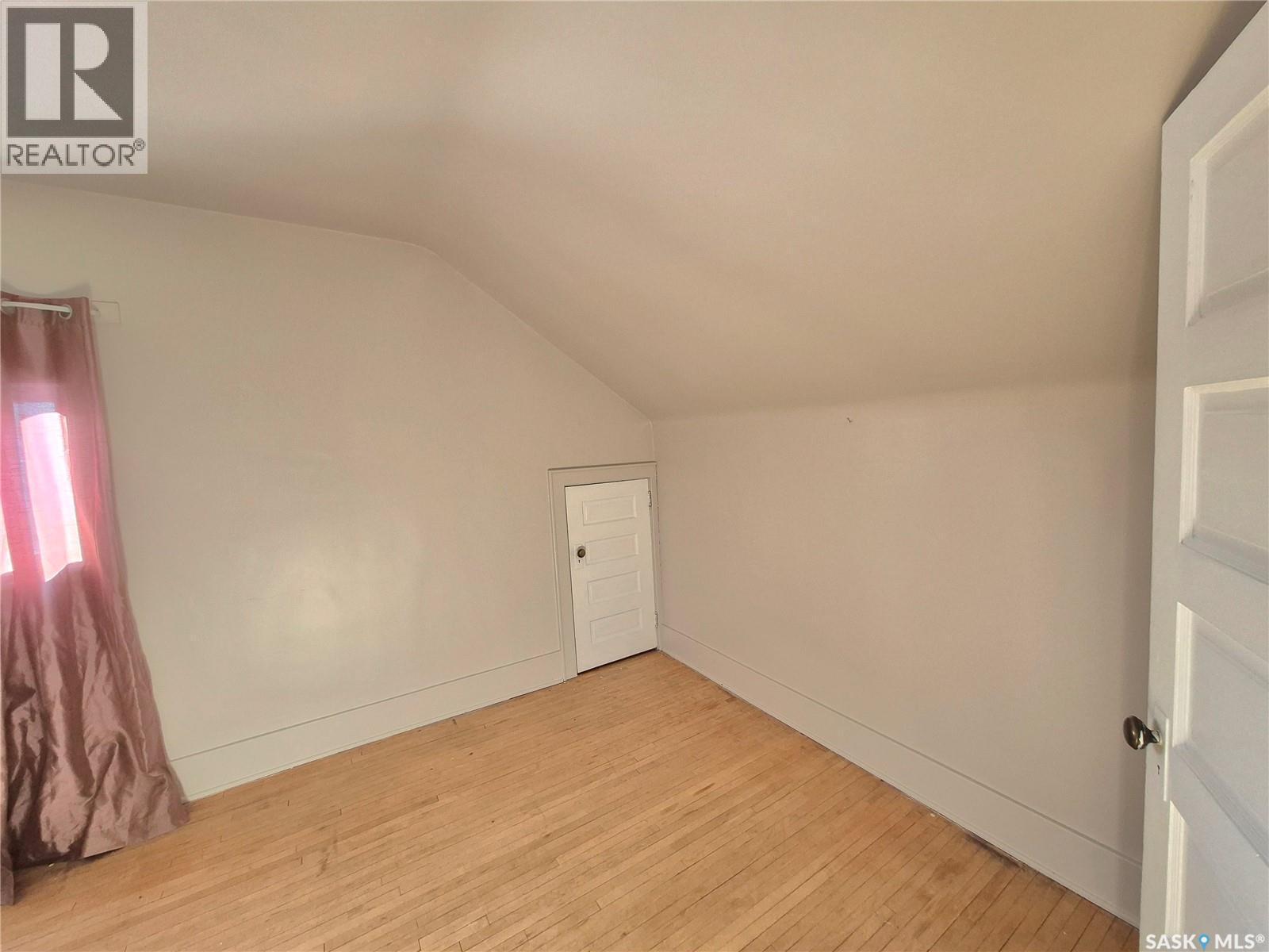 133 1St Street W, Ponteix, SK