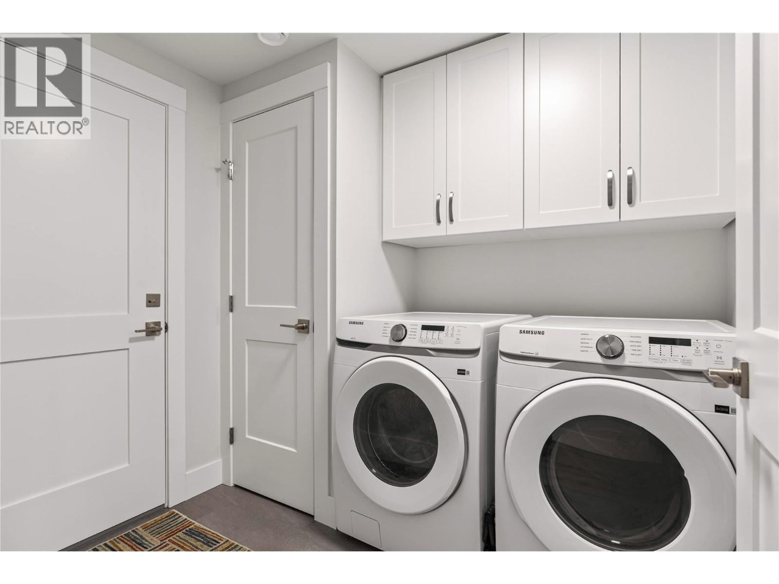 6457 Okanagan Landing Road, Vernon, BC - Indoor Photo Showing Laundry Room