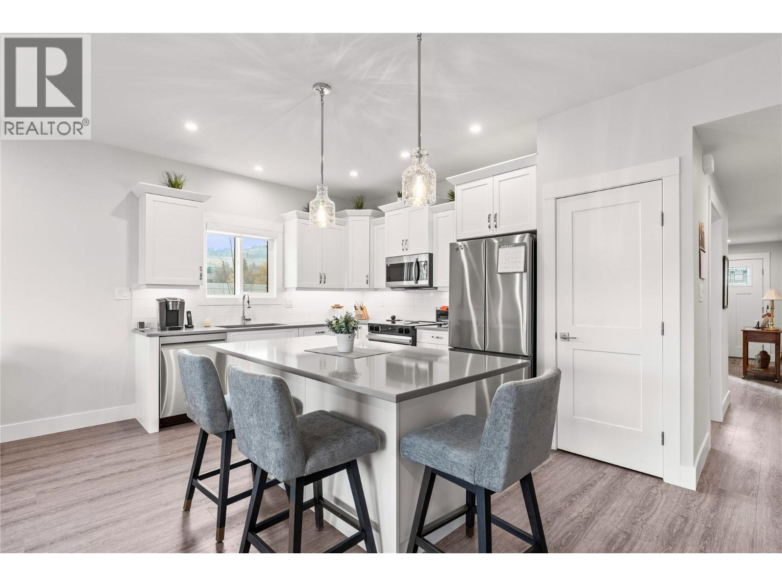 6457 Okanagan Landing Road, Vernon, BC - Indoor