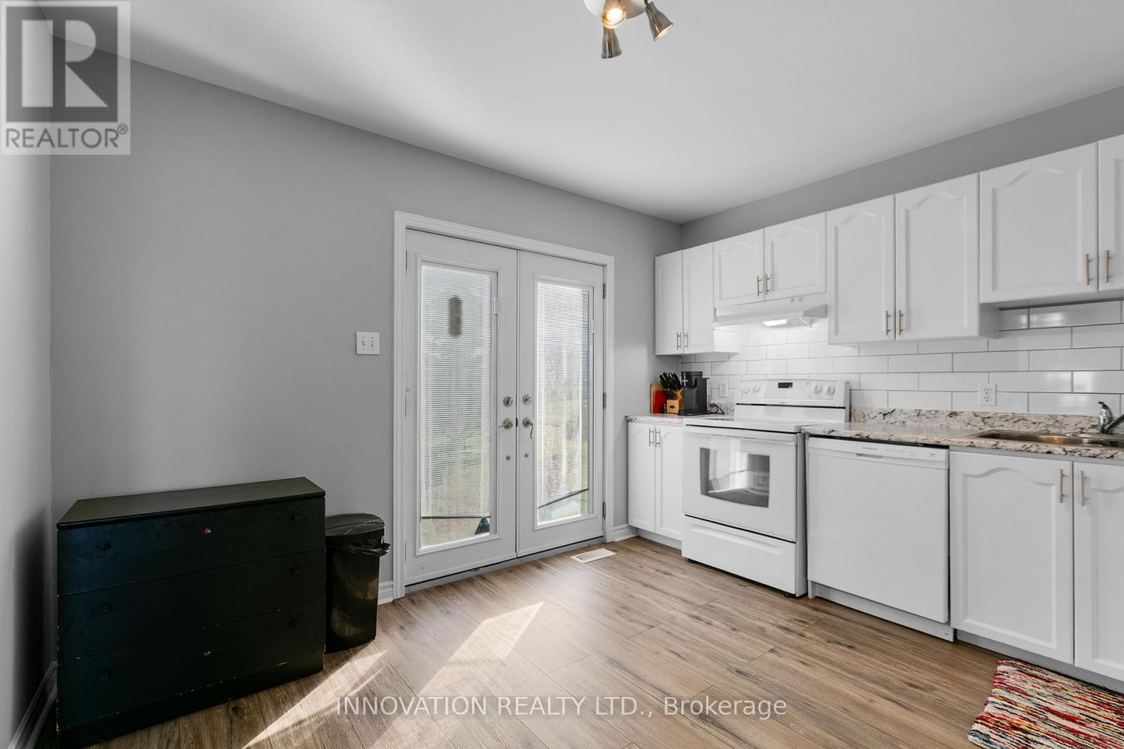 105 Cricket Crescent, Ottawa, ON - Indoor Photo Showing Kitchen
