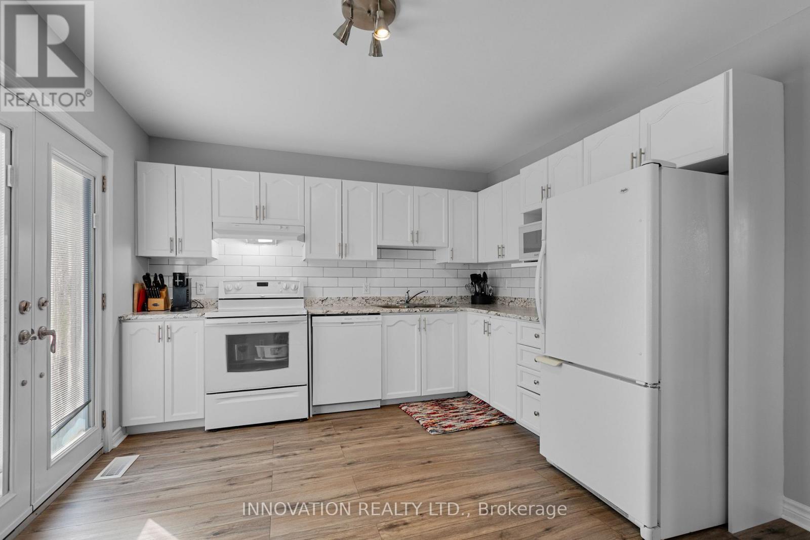 105 Cricket Crescent, Ottawa, ON - Indoor Photo Showing Kitchen