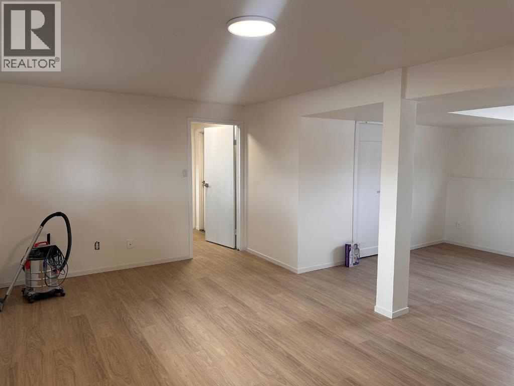 52 Wildrose Crescent, Brooks, AB - Indoor Photo Showing Other Room