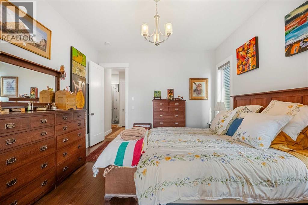 2253 Bayside Road Sw, Airdrie, AB - Indoor Photo Showing Bedroom