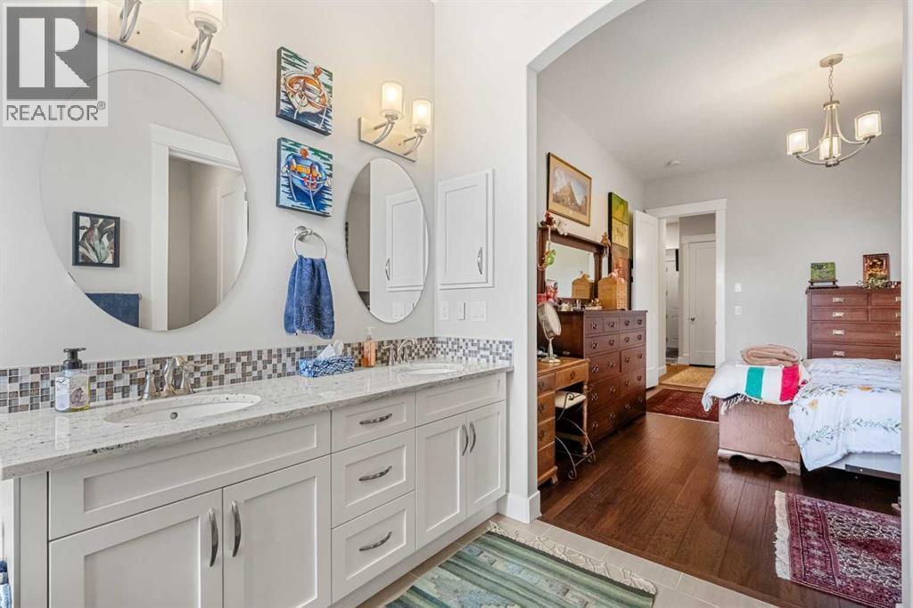 2253 Bayside Road Sw, Airdrie, AB - Indoor Photo Showing Bathroom