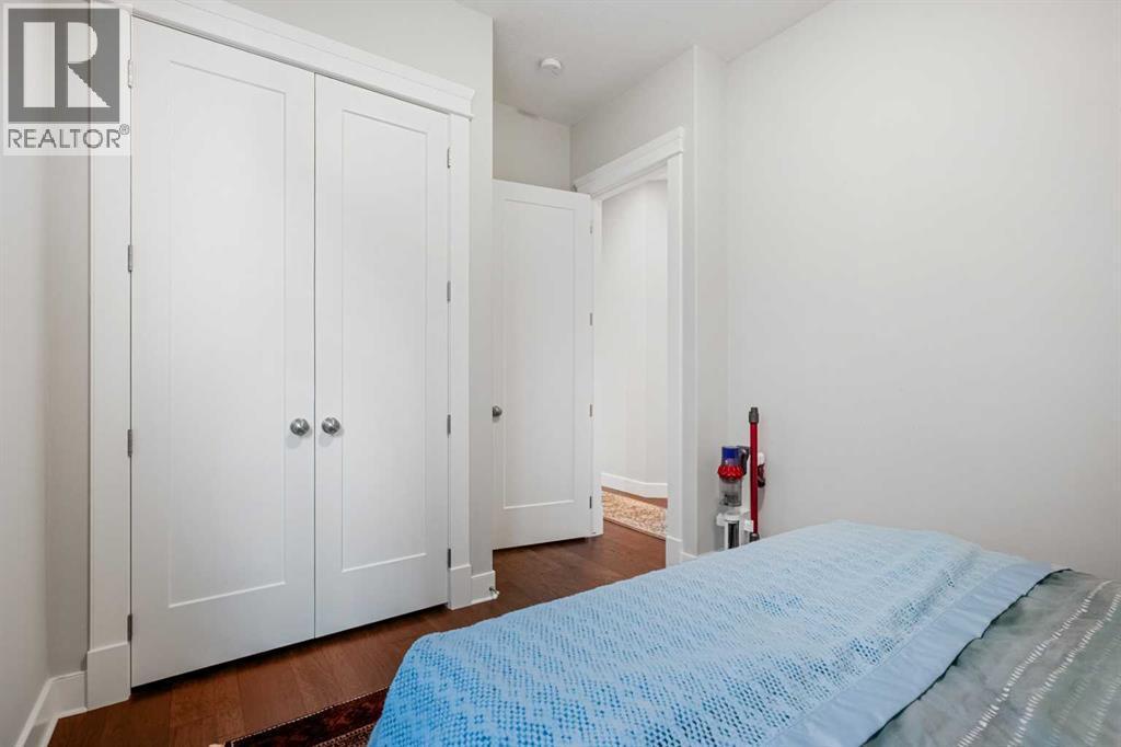 2253 Bayside Road Sw, Airdrie, AB - Indoor Photo Showing Bedroom