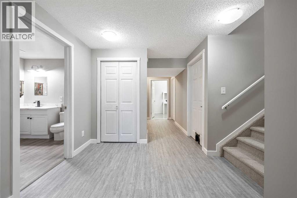 9 Hidden Valley Crescent Nw, Calgary, AB - Indoor