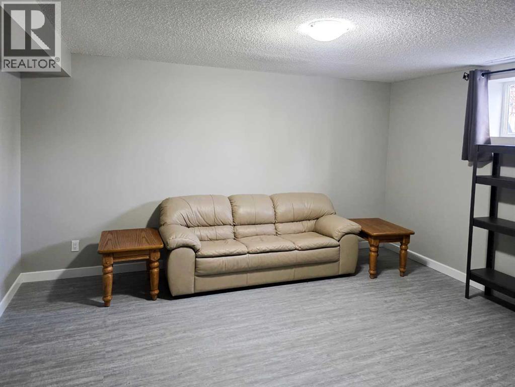 9 Hidden Valley Crescent Nw, Calgary, AB - Indoor