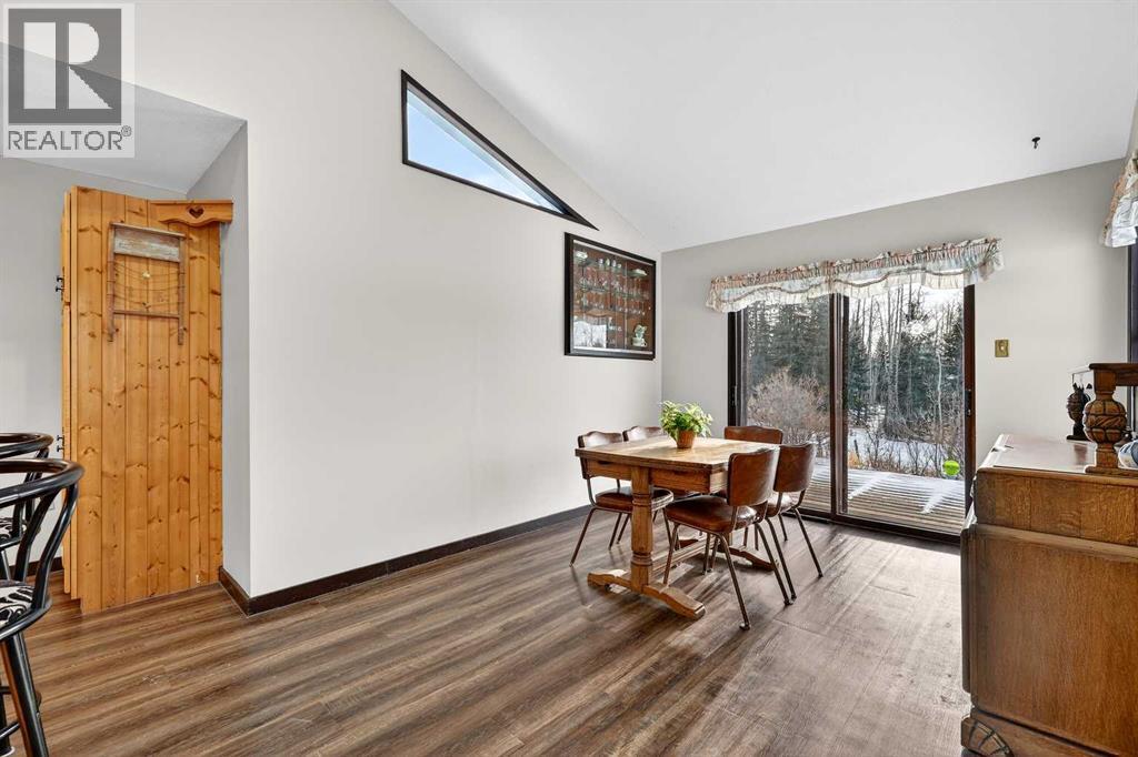 33235 Range Road 64, Rural Mountain View County, AB - Indoor