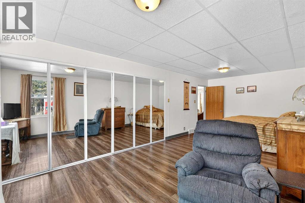 33235 Range Road 64, Rural Mountain View County, AB - Indoor